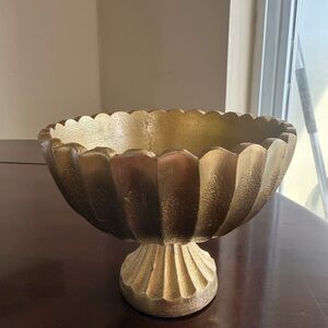 Gold Scalloped Decorative Bowl